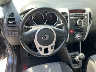 KIA VENGA 1,4i 66KW 1.MAJITEL 48000KM TEMPOMAT PARK.SENZORY - 11