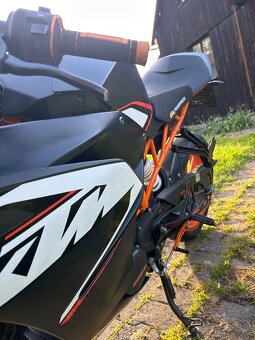 Ktm rc 125 - 11