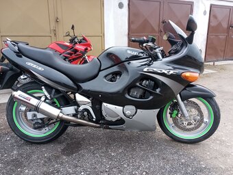 Suzuki GSX 600f - 11