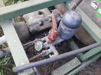 Traktor + příslušenství - 11