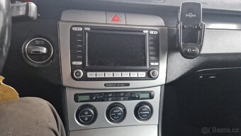 Volkswagen Passat - 11