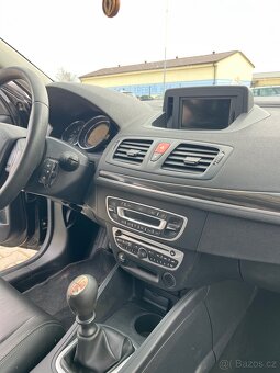 Renault Megane coupe 1.4i 96kw, rv. 2010, najeto 122tis. - 11