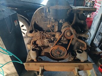 Vw brouk 1303 motor 1,6 - 11