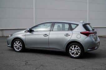 Toyota Auris 1.8 HYBRID - 11
