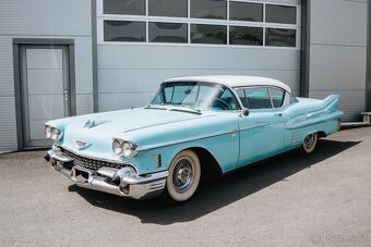 CADILLAC DEVILLE COUPE 1958 - 11