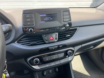 Hyundai i30 Combi 1.5 DPI 80kw benzin 2022 - 11