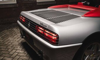 Ferrari 348 Spider z roku 1994 - 11