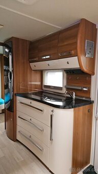TOP Karavan Fendt 590 Diamant Black Edition, r.2014 - 11