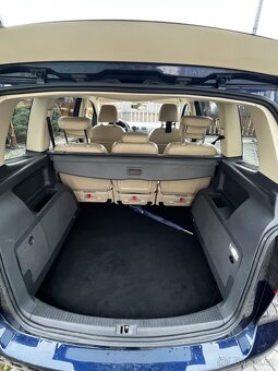 Volkswagen Touran 1.6TDI - kožené sed., tažné, park. senzory - 11