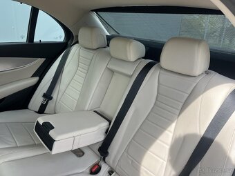 Mercedes-Benz Třídy E E4004MaticServis,160tkm - 11