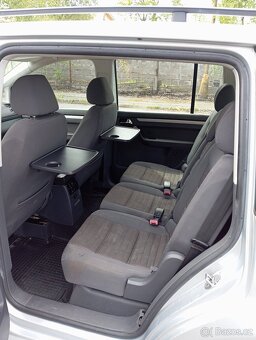 VW Touran 1.9 TDI 77kw 7 místní - 11