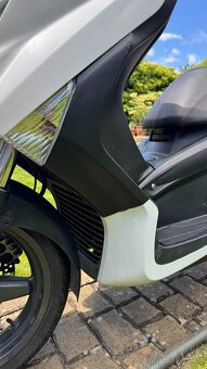 Yamaha XMAX 125 - 11