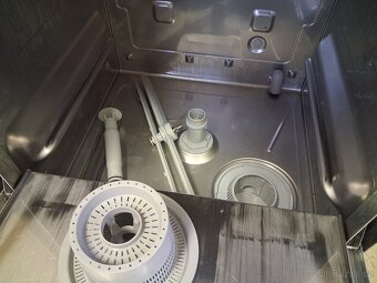 Gastro myčka RedFox QQ50TPL, koše 50x50 cm, spádová - 11