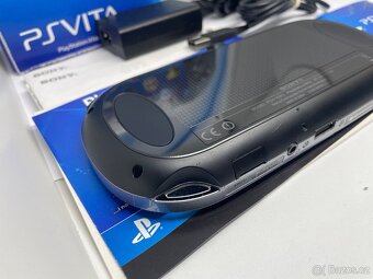 PS Vita Wi-Fi (PCH-1003) OLED - 11