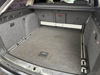 Škoda Superb 2 combi náhradní díly 9910 - 11
