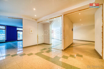 Prodej bytu 5+1, 365 m², Karlovy Vary, ul. Zámecký vrch - 11