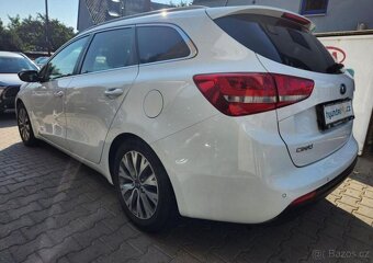 Kia Cee´d 1.6-1.MAJITEL-NAVI-KAMERA - 11