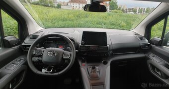 Toyota Proace City Verso 1.5 D-4D LONG A/T 7-MÍST ČR - 11