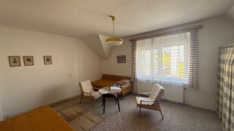 Menší rodinný dům se zahradou v širším centru Hradce Králové - 11