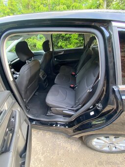 Ford S-Max - 11