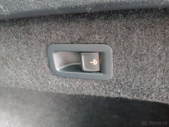 VW Passat Variant Basic 2.0TDI 110kW DSG Webasto Tažné LED - 11