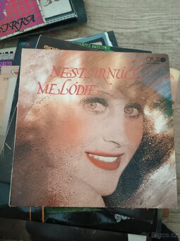 Dobrý den.Nabizim staré LP - 11