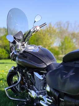 Yamaha XVS 1100 V-Star – stylový cruiser s duší i zvukem - 11