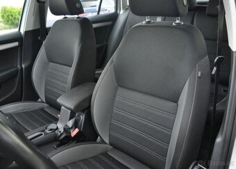 Škoda Octavia 2.0TDi DSG NAVI REZERVACE - 11
