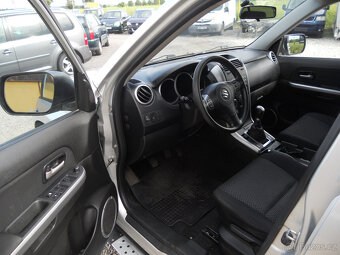 Suzuki Grand Vitara 2.0VVT-i 103Kw 4x4 - 11