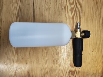 VYSOKOTLAKÝ ČISTIČ S OHŘEVEM VODY - 11