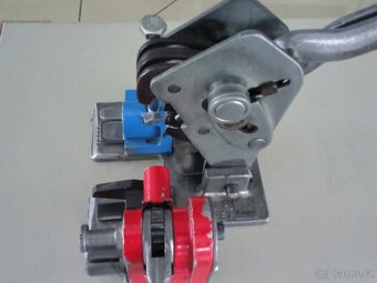 Ruční páskovačka s vozíkem a páskou se sponami - 11