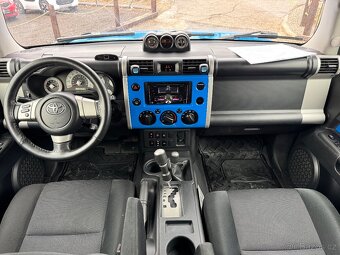 Toyota FJ Cruiser 4.0 - 11