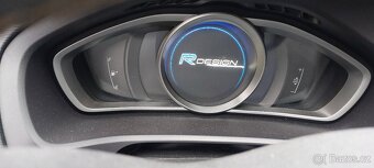 Volvo v40 R-Design - 11