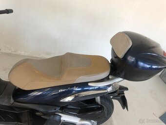 Piaggio Beverly 400 - 11