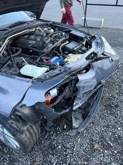 Mazda MX5 - NC - 2006 - 118kw najeto 48tis km - bouraná - 11