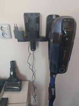 Rowenta tyčový bezdrátový vysavač s mopem - 11