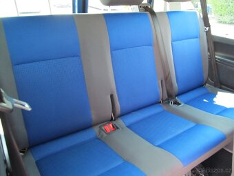 Volkswagen Caravelle 2.5 TDI 7 míst 4 MOTION - 11