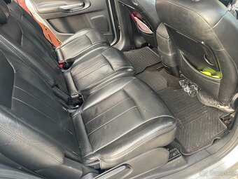 Prodám Ford S Max 2,5l 162kw benzin 2008 - 11