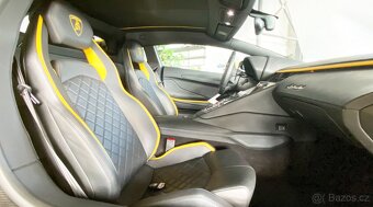 Lamborghini Aventador LP 740-4 - 11