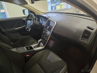 Volvo XC60 2,4d 120kW D4 4x4 AT - 11