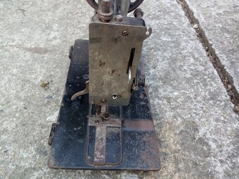 Šicí stroj Singer - 11