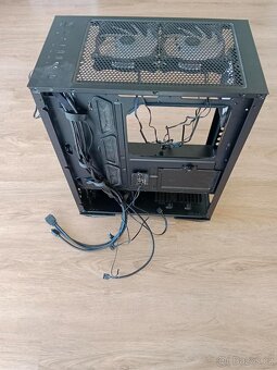 MSI skříň MPG GUNGNIR 110R - 11