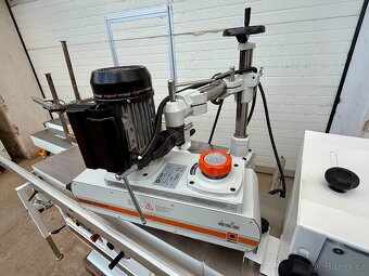 spodní frézka s čepovacím vozíkem SCM T130N - 11