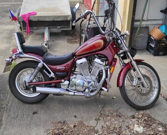 Suzuki Intruder VS 800 - 11