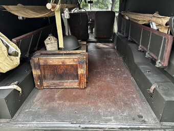 Dodge WC-54 sanitka, 1943 – plně pojízdná, po renovaci karos - 11