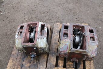 Zetor 6911 rozvodovka diferenciál - 11