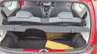 Peugeot 107 1,0i  manuál    06/2011   po STK       111.600km - 11