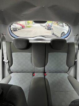 Prodám Kia Picanto 1.0, 45 kW, benzín, r.v. 2006 – po servis - 11