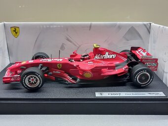 F1 FERRARI F2007 2007 MARLBORO RAIKKONEN HOTWHEELS 1:18 - 11