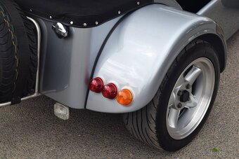 VM 77 (Caterham) 2000 - 11